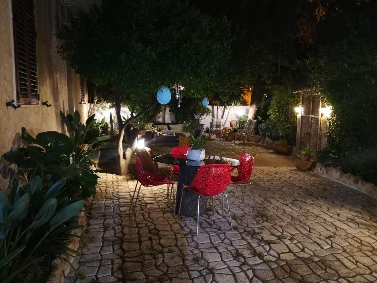 Zia Chiarina Bed & Breakfast San Nicolo Gerrei Bagian luar foto
