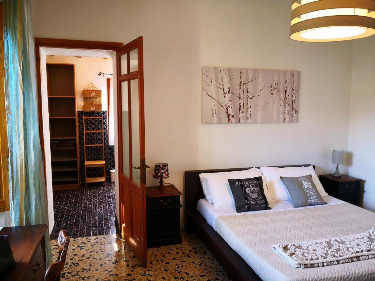 Zia Chiarina Bed & Breakfast San Nicolo Gerrei Bagian luar foto