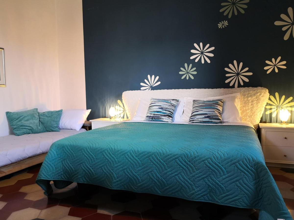 Zia Chiarina Bed & Breakfast San Nicolo Gerrei Bagian luar foto