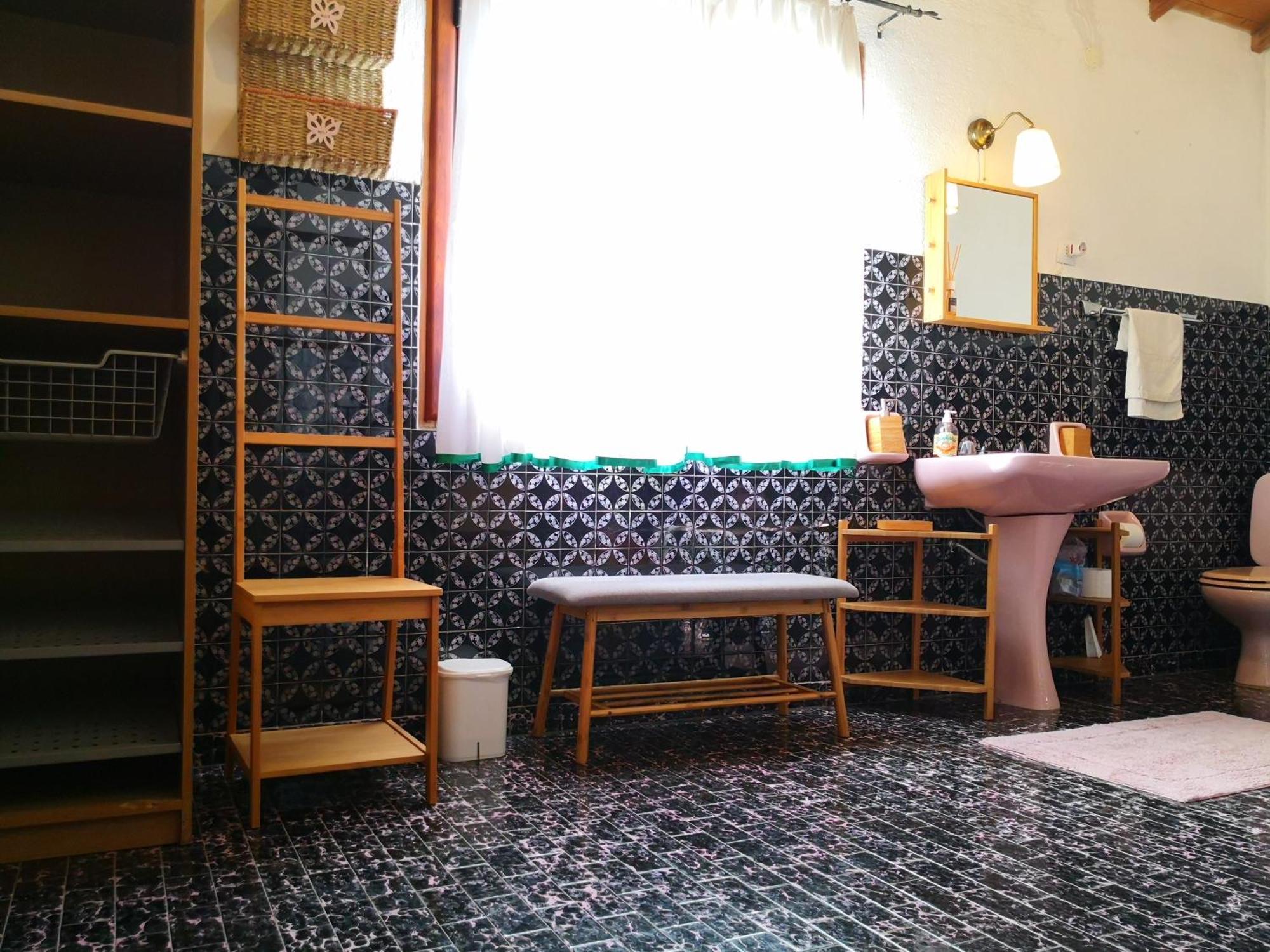 Zia Chiarina Bed & Breakfast San Nicolo Gerrei Ruang foto