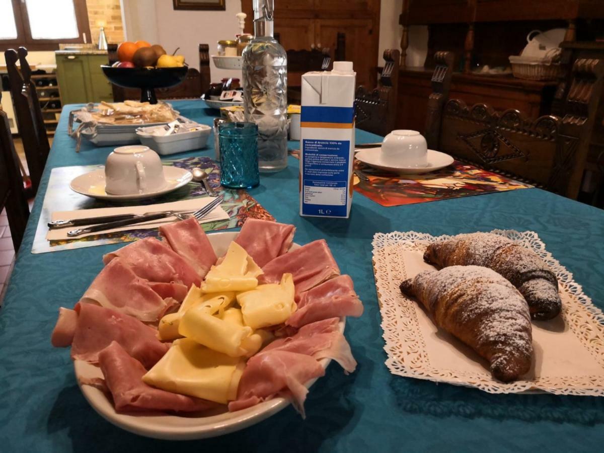 Zia Chiarina Bed & Breakfast San Nicolo Gerrei Bagian luar foto